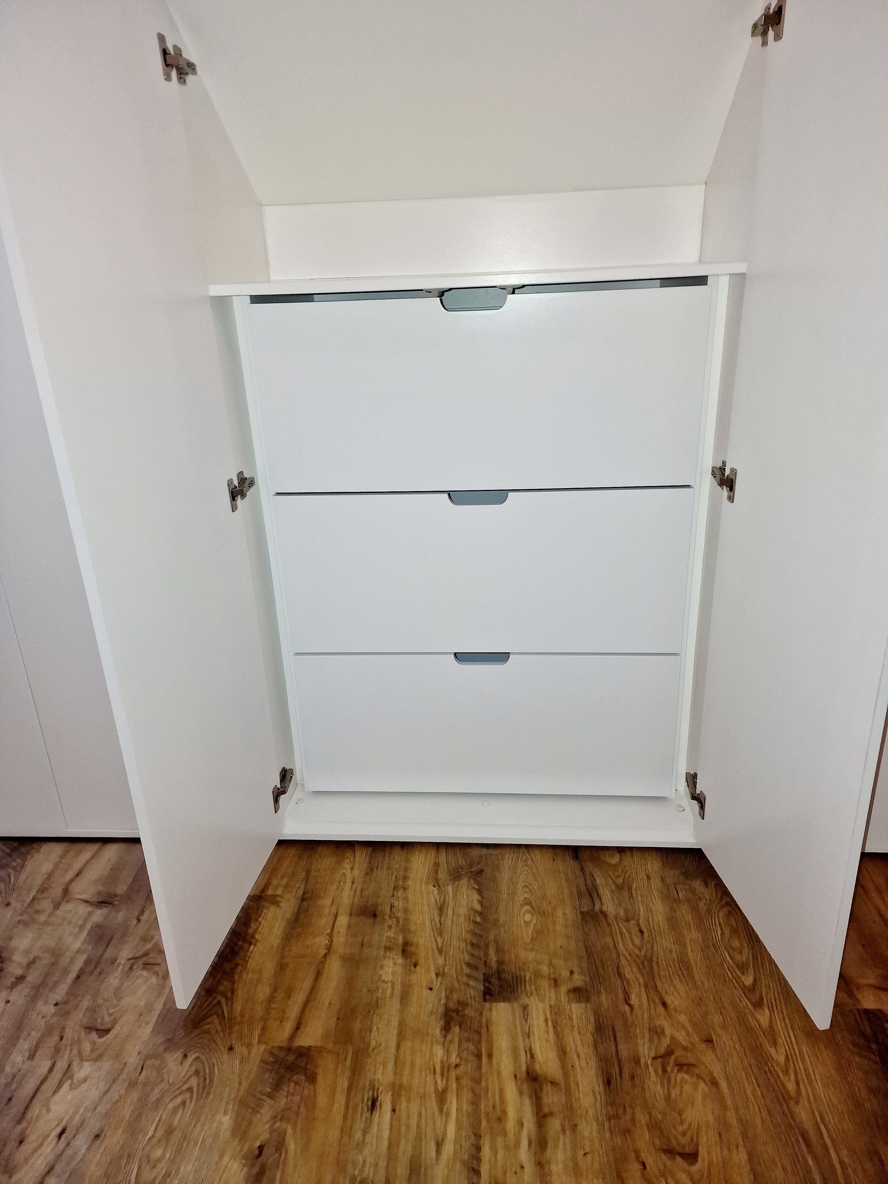 Attic Wardrobe - Interior Drawer Detail