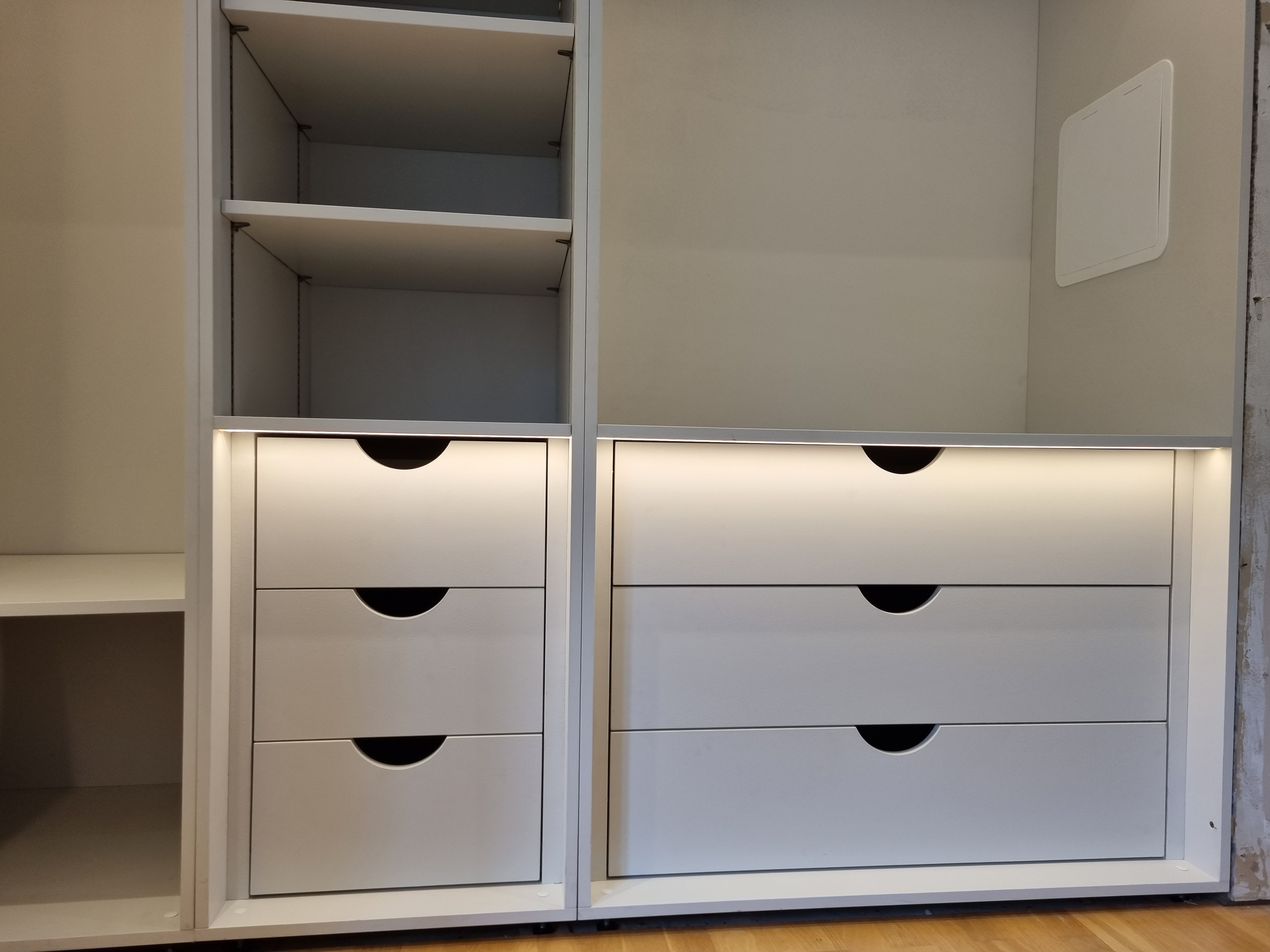 Bespoke Wardrobe - White Drawer System